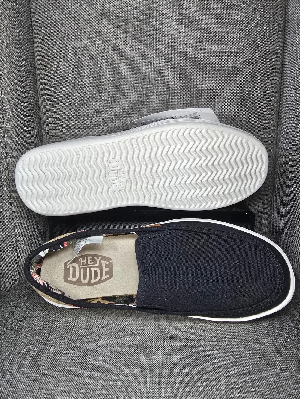 HEYDUDE Sunapee W Craft Navy Multi Slip-On Shoes Women’s 6 / Youth 5 NIB